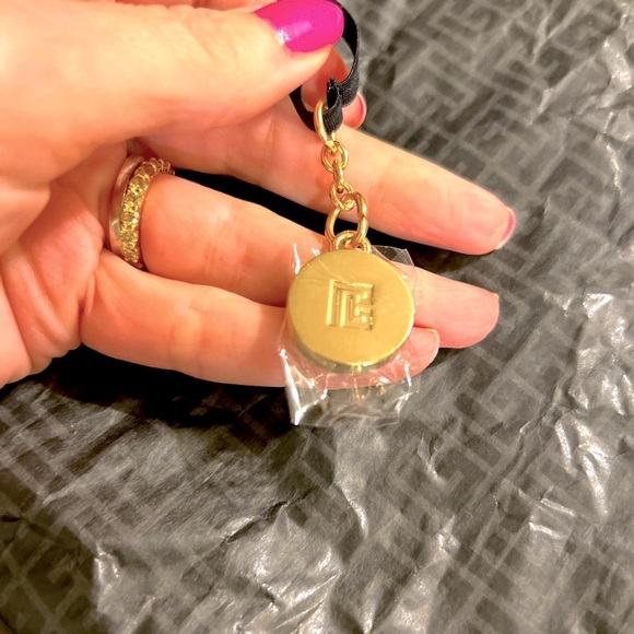 Balmain logo-charm - Picture 3 of 5